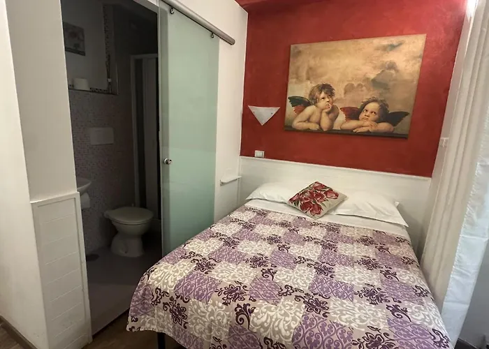 Marcelina Vaticans Rooms Roma